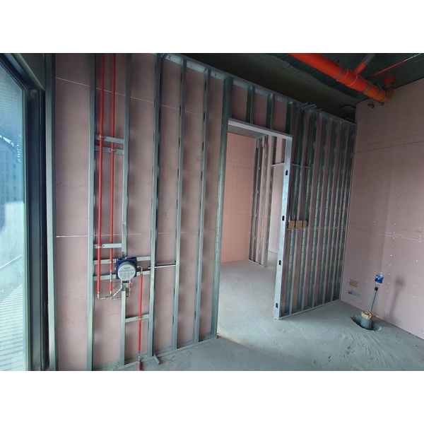 輕隔間及灌漿工程