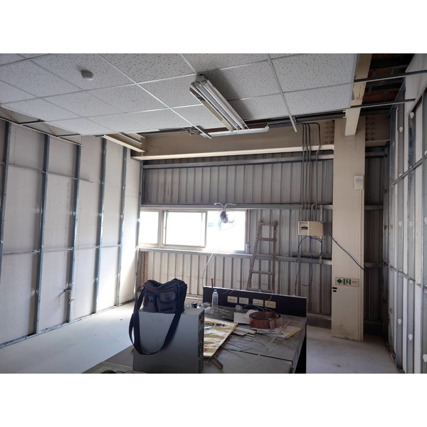 輕隔間及灌漿工程