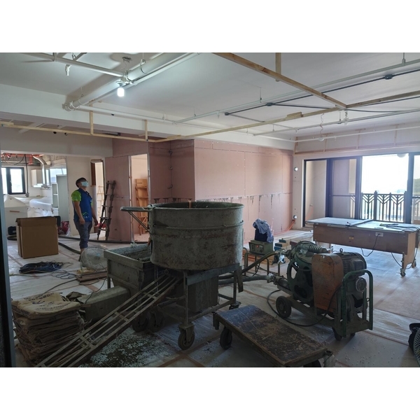 輕隔間及灌漿工程