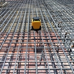 標高器 (雷射測量儀器)