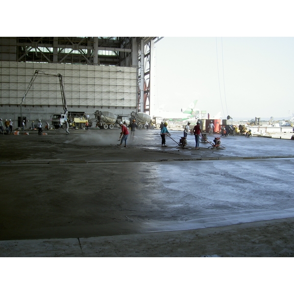 金鋼砂地坪(長榮航空三機棚),一虢有限公司