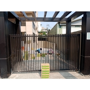 土城福居建設-大門