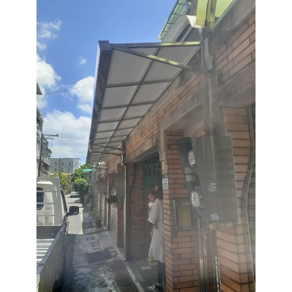 安隆街鐵件工程