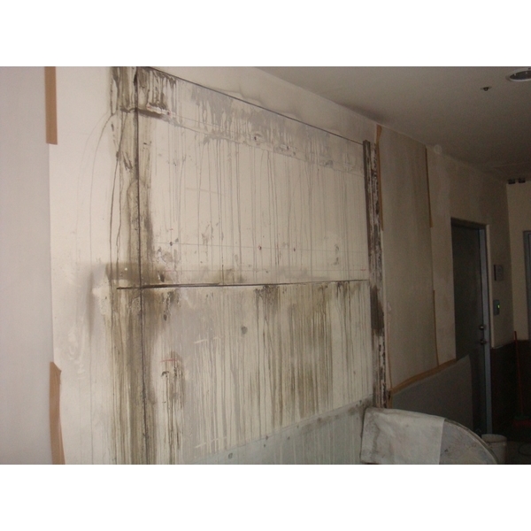 國稅局牆面切割中