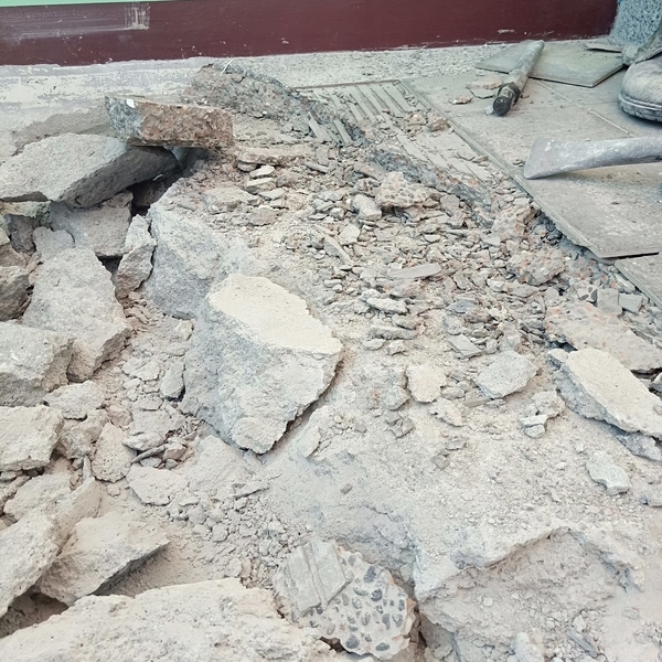 大里樓梯拆除後