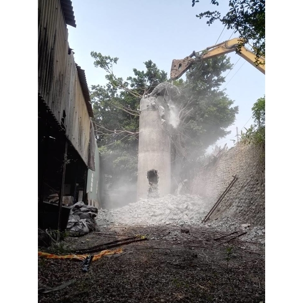 彰化縣大村煙囪拆除