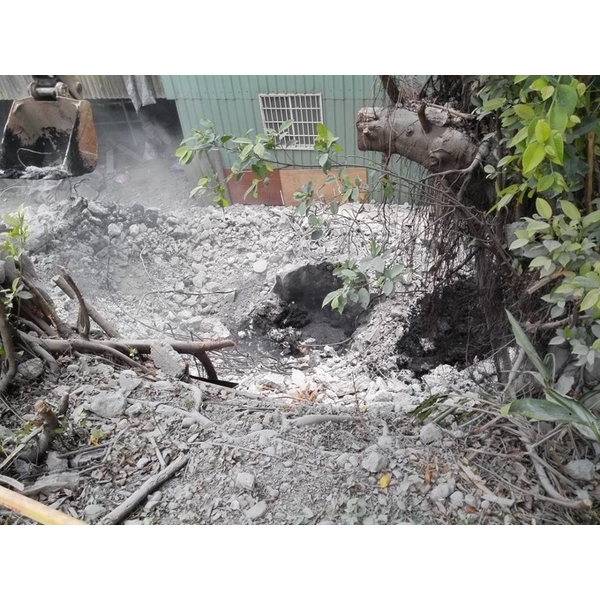 彰化縣大村煙囪拆除