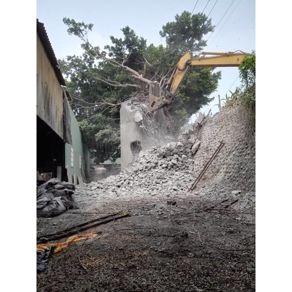 彰化縣大村煙囪拆除