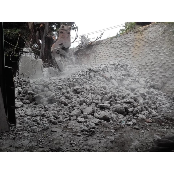 彰化縣大村煙囪拆除