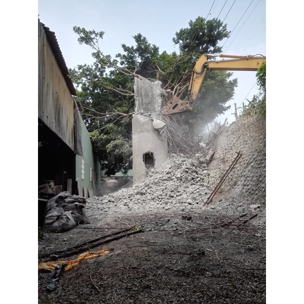 彰化縣大村煙囪拆除