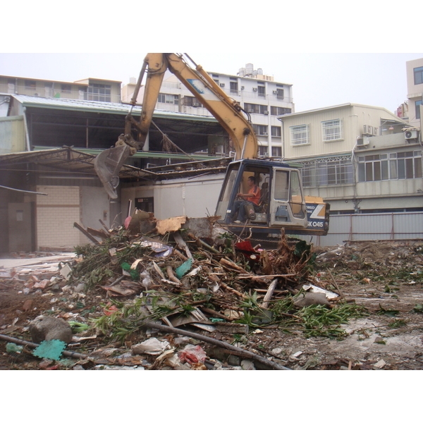 逢甲商圈整地工程-速動工程有限公司