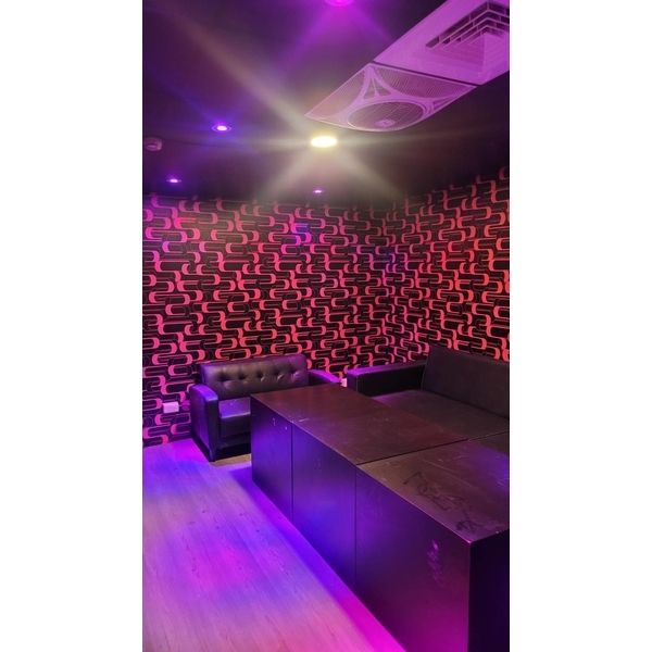 KYV包廂隔間,壁紙,天花板,燈具搭配 KYV包廂隔間,壁紙,天花板,燈具搭配-龍鋌工程行