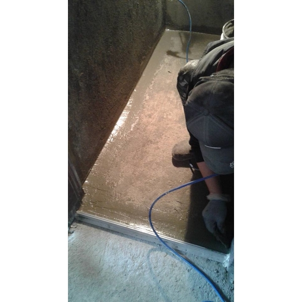 新建案施作浴室止水敦施作,得意防水工程行