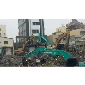 台南維冠金龍大樓倒塌救災-大樓拆除