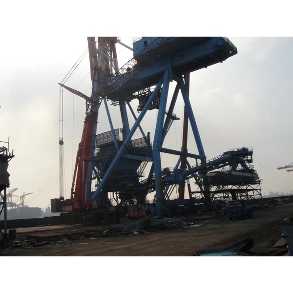 台電發電廠拆除 - 取煤機拆除