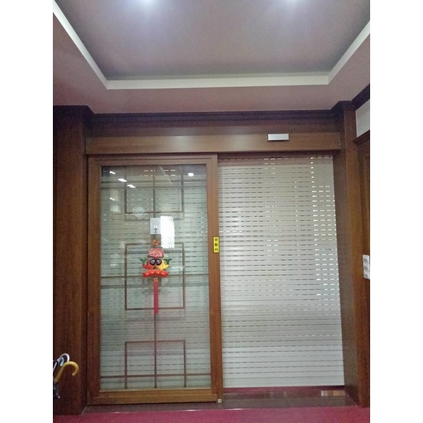 龍潭.南天宮-透氣防颱捲門窗