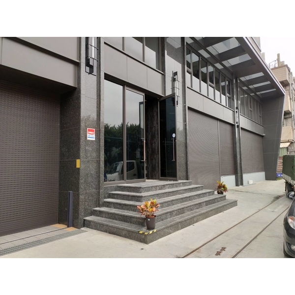 YC-40B透氣防颱捲門窗,岳進興金屬門窗有限公司