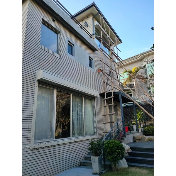 透氣防颱捲門窗-岳進興金屬門窗有限公司