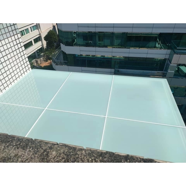 市區寸土寸金，把陽台裝置成可利用空間(位士林區)-岳進興金屬門窗有限公司