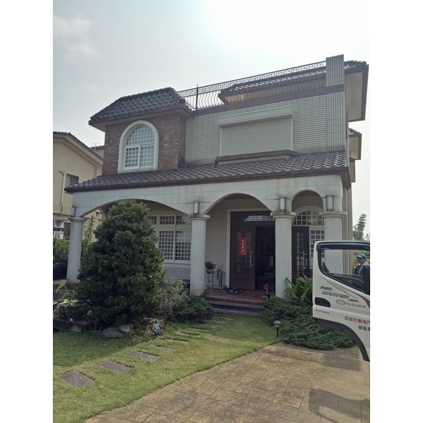 透氣防颱捲窗-岳進興金屬門窗有限公司