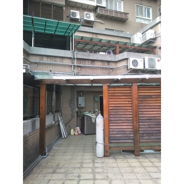 白鐵採光罩-富祥鋼鋁企業社