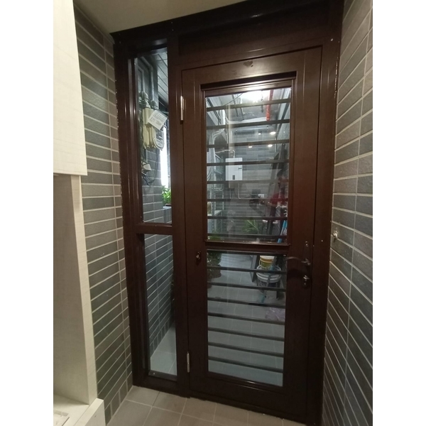 稜梯間隔音窗-三合一門外推-富祥鋼鋁企業社