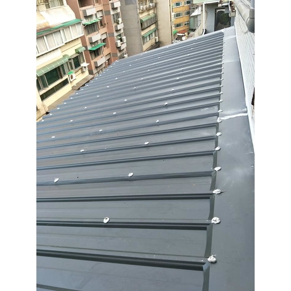 鐵灰色烤漆板雨遮