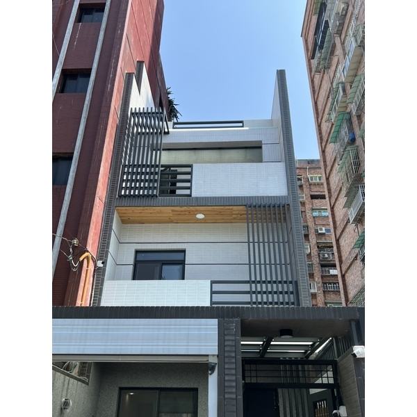 新北市樹林區透天住宅-加裝鋁鋼構雨遮＆鋁合金防盜窗＆冷氣維修防護籠,富祥鋼鋁企業社