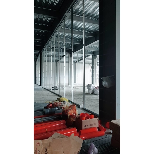 輕隔間施工中,泓欣工程行