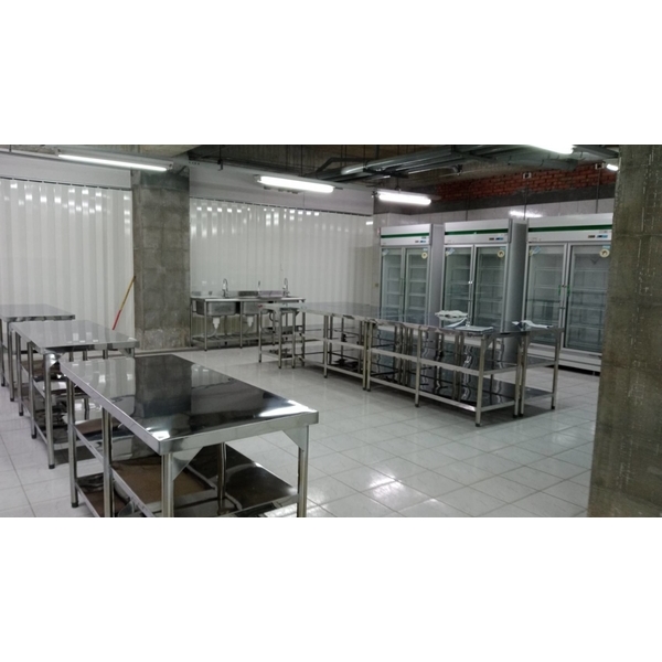 餐廳廚房規劃施工(冰箱、不銹鋼炒檯、靜電抽油煙機) 3張-順發科技工程行