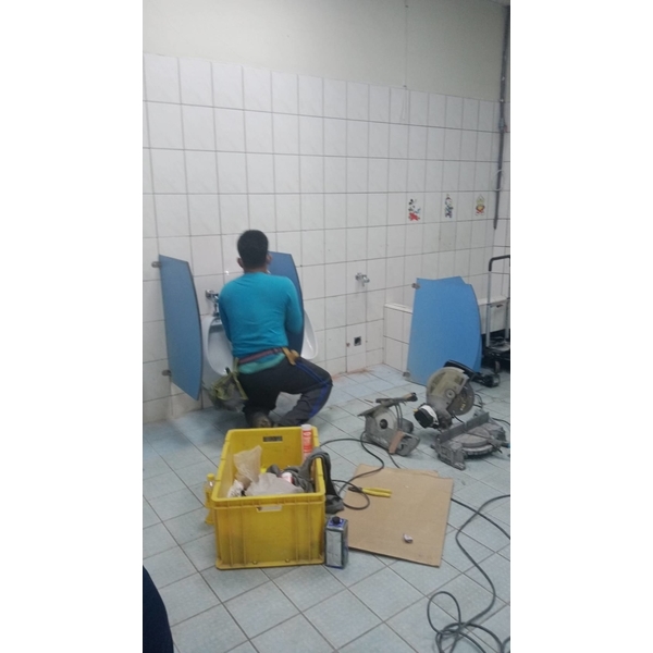 幼兒園廁所搗擺 馬桶修繕更換-順發科技工程行