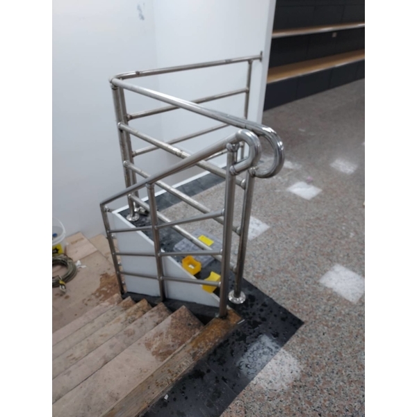 不銹鋼扶手欄杆