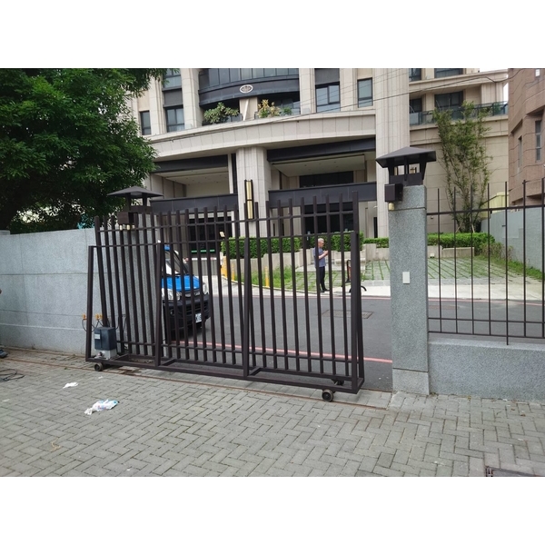 大門自動機組＆活動停車場大門