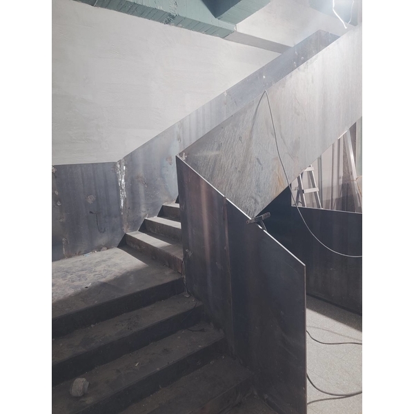鋼板造型樓梯,益祿裝潢有限公司