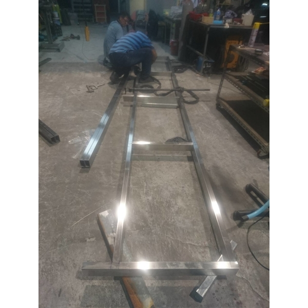 不銹鋼雨遮組裝,益祿裝潢有限公司