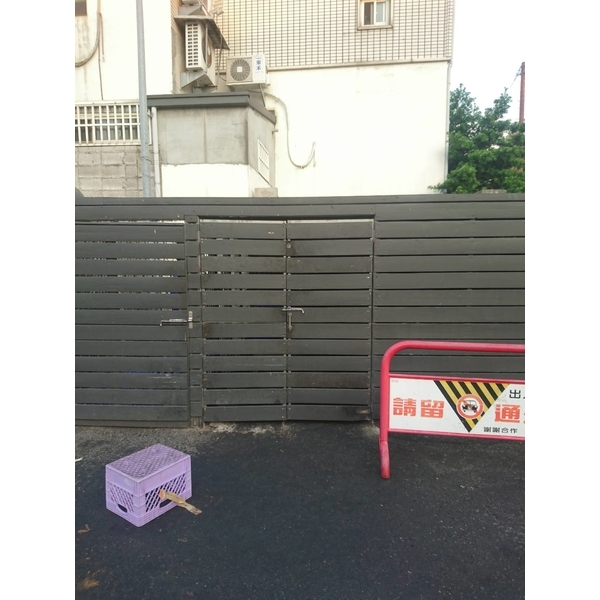 儲藏室（南方松+鐵件骨架）,益祿裝潢有限公司