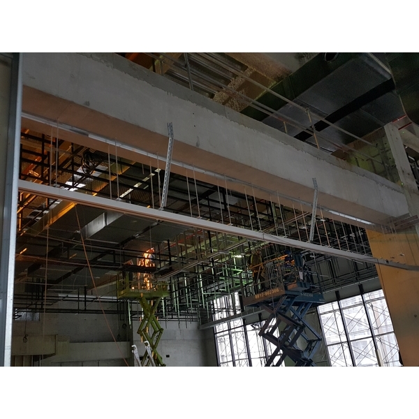 活動隔屏施工-斜撐,強盛家室內裝修有限公司