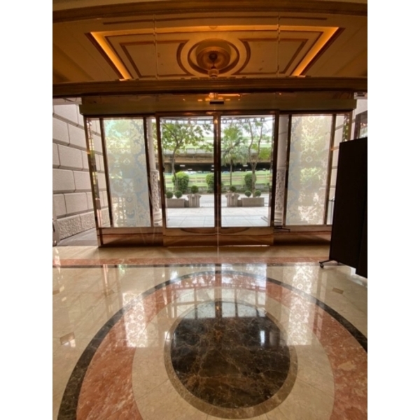 寶僑飯店-自動門,極鑫自動門