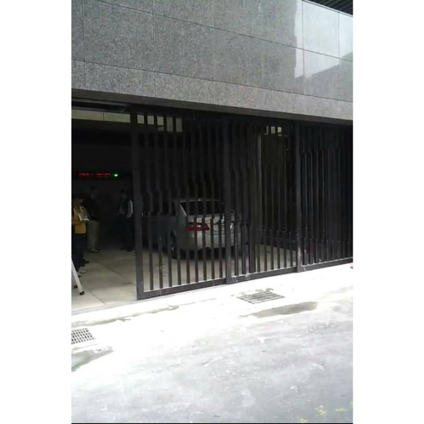 三扇走單邊自動門,極鑫自動門