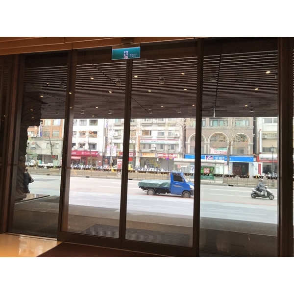 4米重型自動門 4米重型自動門,極鑫自動門