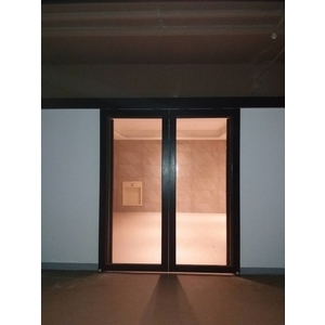 雙開烤漆包框自動門