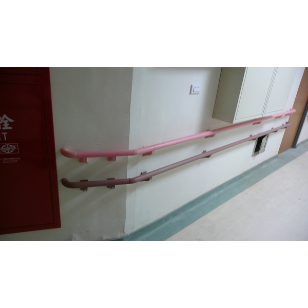 防撞圓型扶手 防撞圓型扶手,漣贏企業有限公司
