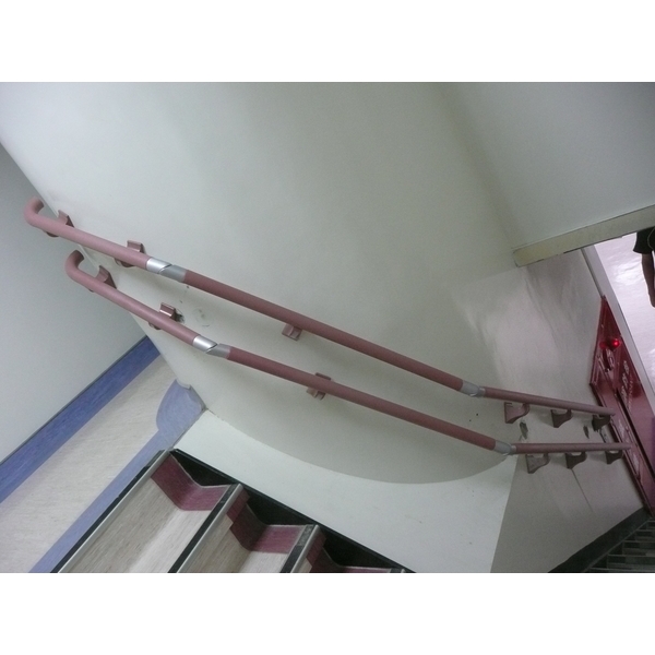 防撞圓型扶手 防撞圓型扶手,漣贏企業有限公司