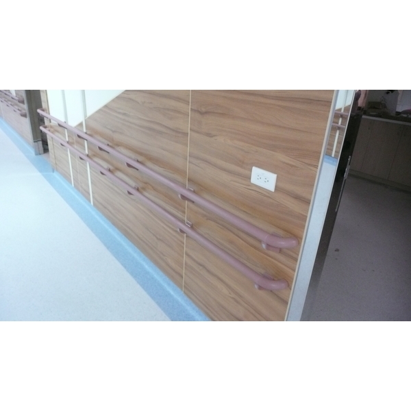 防撞圓型扶手 防撞圓型扶手,漣贏企業有限公司