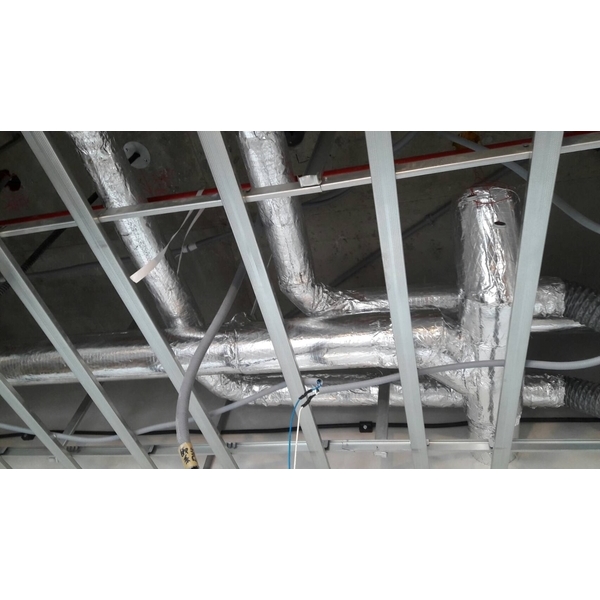 大樓冰水管路保溫 大樓冰水管路保溫,砳鼎工程有限公司