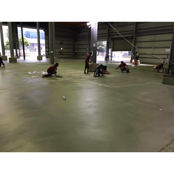 座騎式鏡面整體粉光,砳鼎工程有限公司