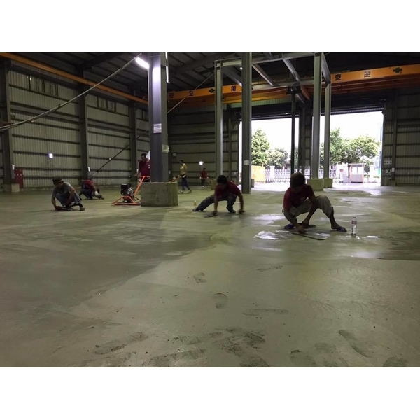 座騎式鏡面整體粉光,砳鼎工程有限公司