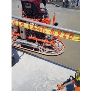 座騎式鏡面整體粉光