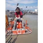 座騎式鏡面整體粉光 - 砳鼎工程有限公司