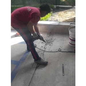 伸縮縫工程施工